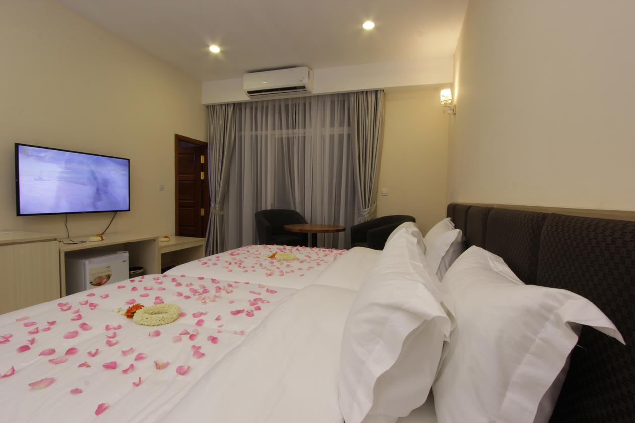 Yazhou Foryou Hotel Phnom Penh Exterior photo