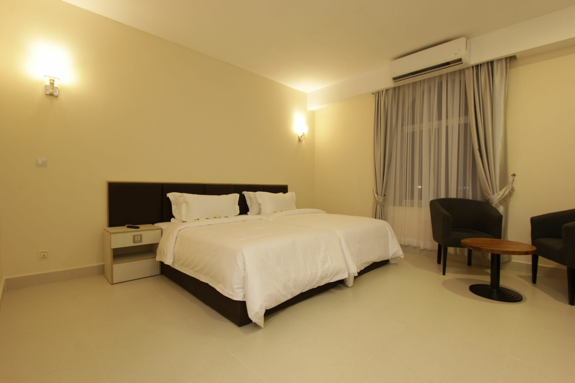 Yazhou Foryou Hotel Phnom Penh Exterior photo